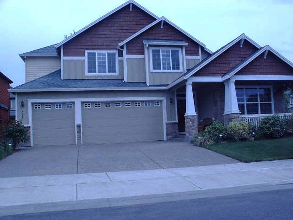 after new paint of craftsman house in Salem Keizer Oregon