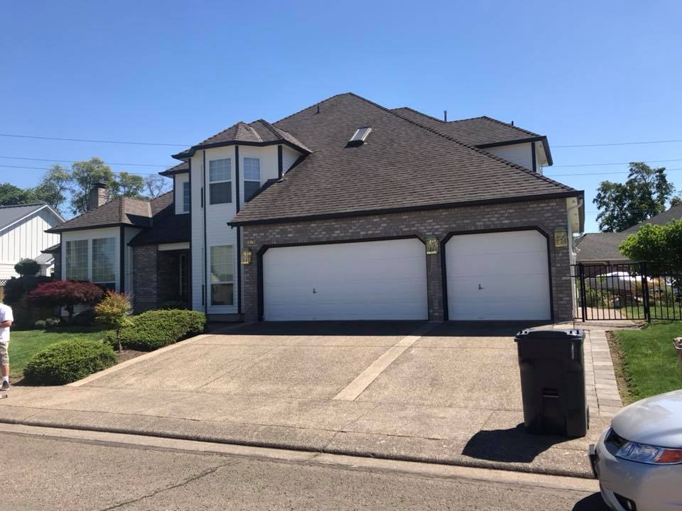 exterior painting contemporary house in Salem Keizer Oregon